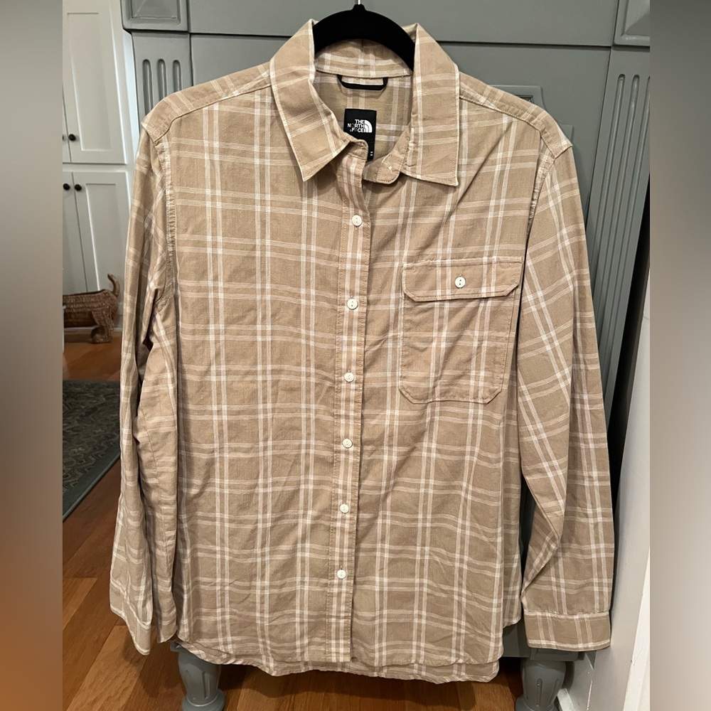 NWOT Women’s The North Face Plaid Button Down Flannel - Medium